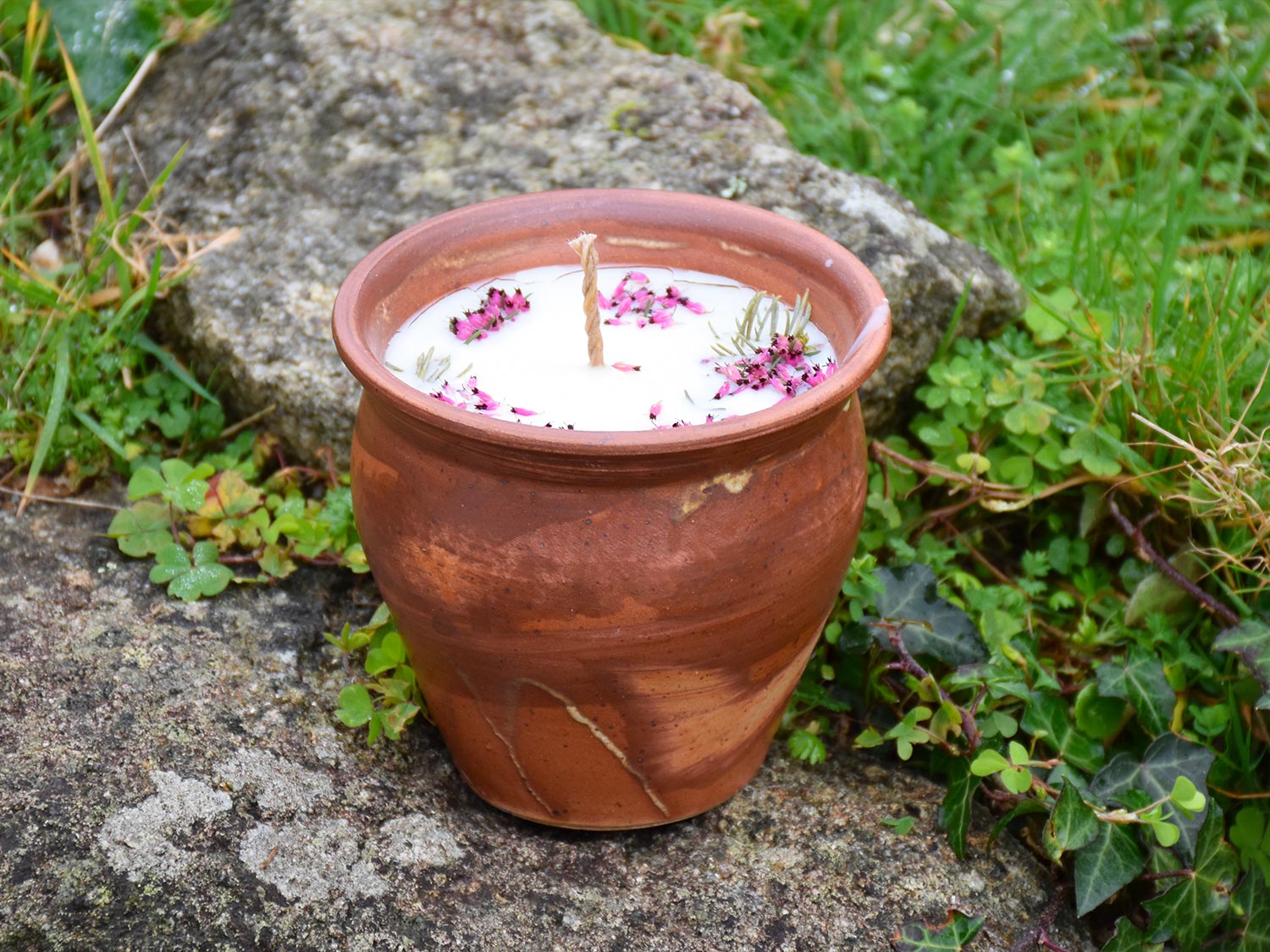 Bougie artisanale pot en grès terre cuite ocre