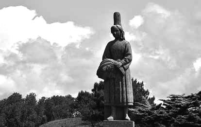 Statue Bigoudène Port Poulhan Statue Bigoudène Port Poulhan