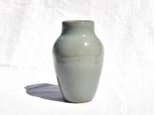 Vase gris céladon en grès